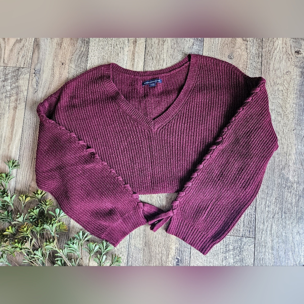 American Eagle Sweater